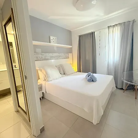 Bajo La Luna - Sun كوراليهو