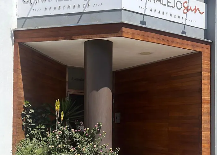 Bajo La Luna - Sun Corralejo