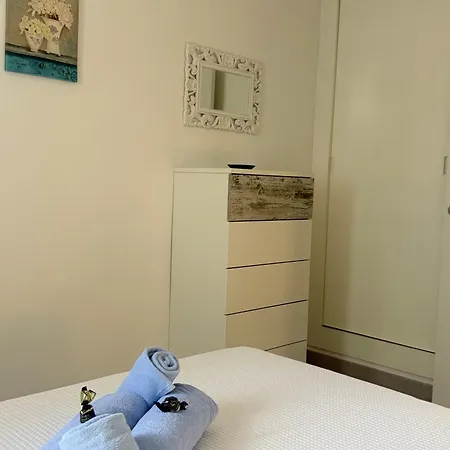 Bajo La Luna - Sun *